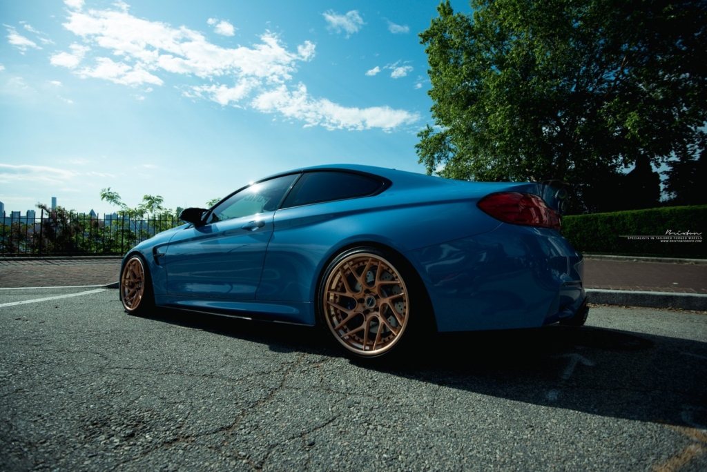 yas-marina-blue-bmw-m4-f82-brixton-forged-cm7-targa-series-forged-concave-wheels-rose-gold-10-1800×1202