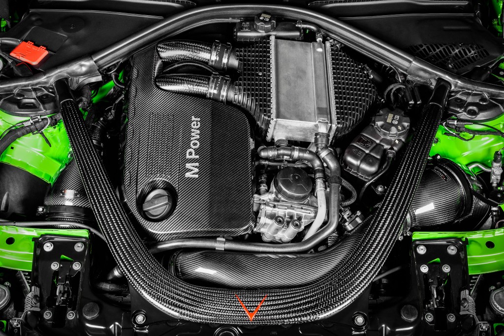 F8x S55 Carbon Fiber Charge Pipes-1