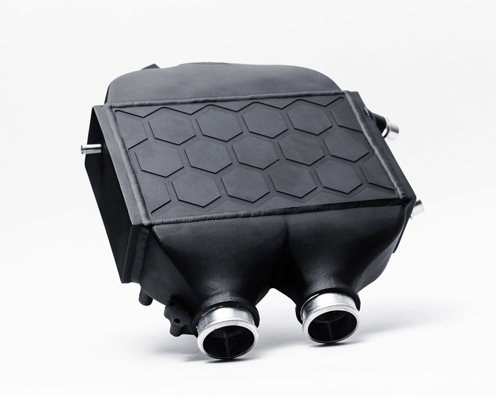 AP_F8x_Intercooler_Blk-6