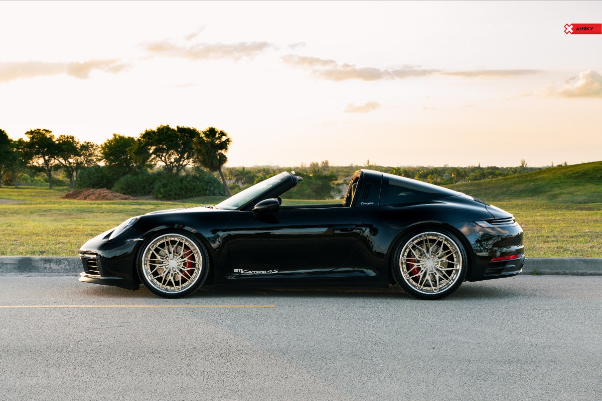 Porsche_992_Carrera_4S_Targa_Anrky_Wheels_X-Series_S3-X1-6