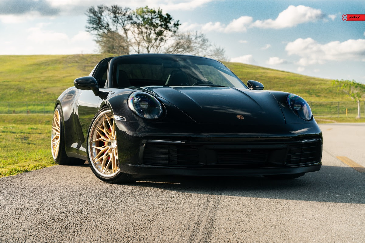 Porsche_992_Carrera_4S_Targa_Anrky_Wheels_X-Series_S3-X1-7