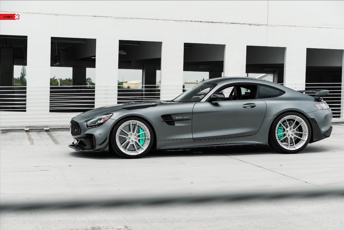 Mercedes-Benz_AMG_GT-R_Pro_Anrky_Wheels_AN24_SeriesTWO-4