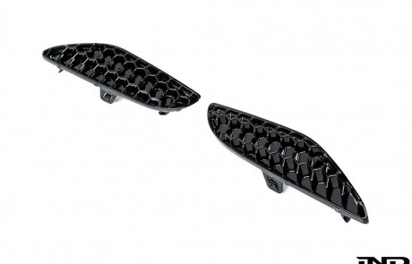 Acexxon_3D_Honeycomb_Rear_Reflector_Set_BMW_ F95_X5M_F96_X6M-10