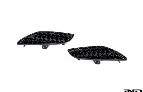Acexxon_3D_Honeycomb_Rear_Reflector_Set_BMW_ F95_X5M_F96_X6M-4