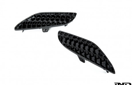 Acexxon_3D_Honeycomb_Rear_Reflector_Set_BMW_ F95_X5M_F96_X6M-7