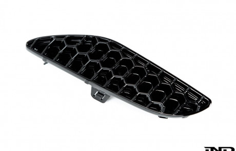 Acexxon_3D_Honeycomb_Rear_Reflector_Set_BMW_ F95_X5M_F96_X6M-8