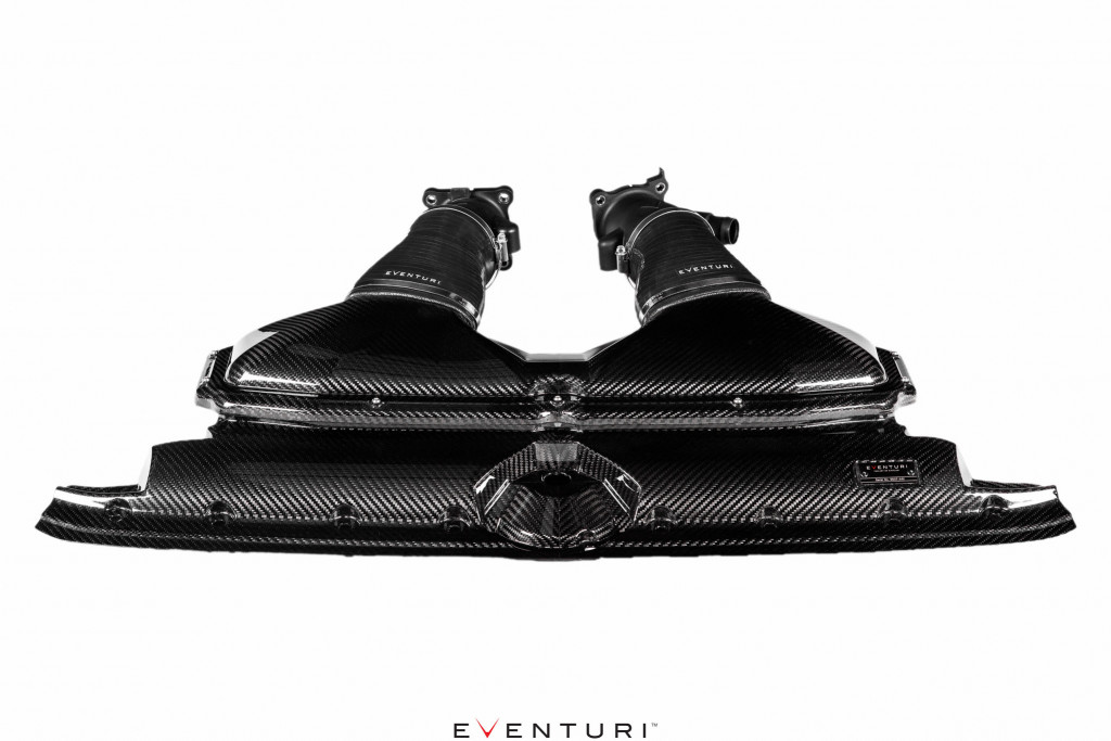 Eventuri_Audi_C8_RS6_RS7_Carbon_Intake-3