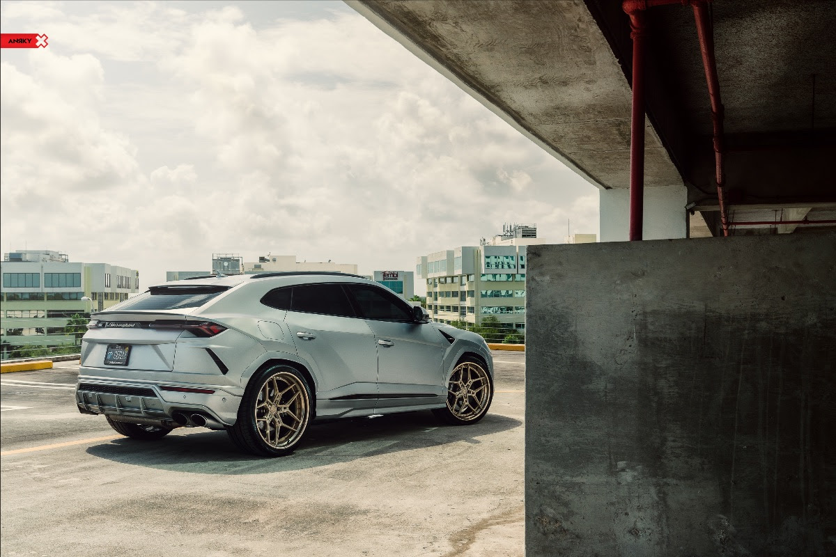 Lamborghini_Urus_Anrky_Wheels_X-Series_S3-X4-3
